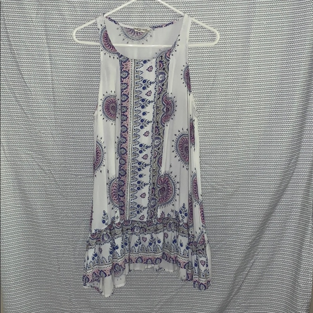 Super Cute Sleeveless Top!